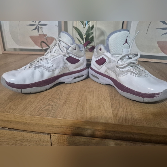 Jordan White Sneakers - Picture 2 of 11
